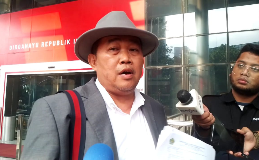 MAKI Serahkan Bukti ke KPK, Soroti Yaqut Rangkap Jabatan di Haji 2024