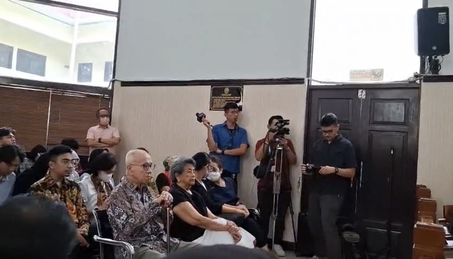 Keluarga Nadiem Makarim Hadiri Sidang Perdana Praperadilan di PN Jaksel
