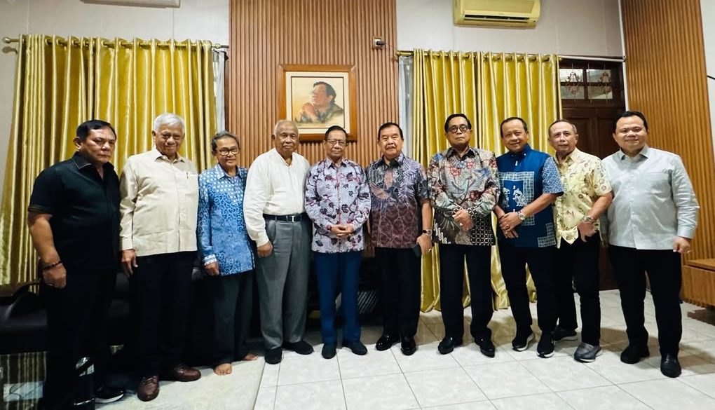 Mahfud MD Bersama 11 Purnawirawan Polri Bertemu, Diskusi Tentang Reformasi dan Masa Depan Polri