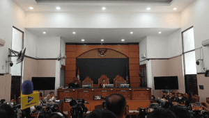 Hakim Tunggal I Ketut Darpawan saat membacakan permohonan praperadilan Nadiem Makarim di PN Jaksel, Senin, 13/10/2025 | Syahrul Baihaqi/Forum Keadilan