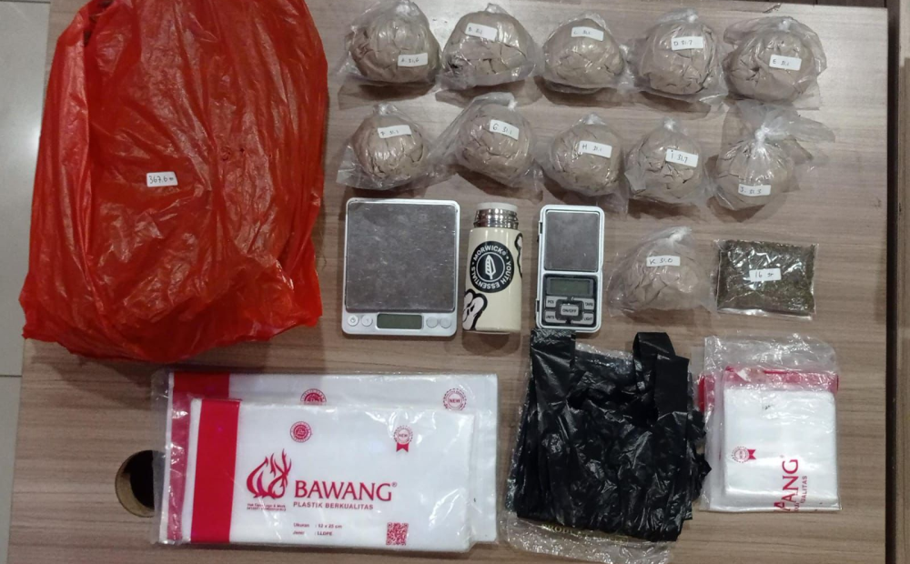 Ditresnarkoba Polda Metro Jaya Sita 738,5 Gram Ganja, Polisi: Pelaku Dapat Pasokan dari Instagram