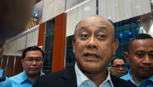 Kepala Badan Gizi Nasional (BGN), Dadan Hindayana, di Komplek Parlemen, Senayan, Jakarta, Rabu, 1/10/2025. | Novia Suhari/ Forum Keadilan