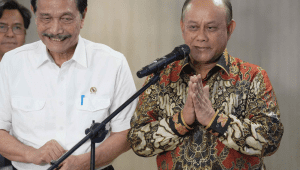 Kepala Badan Gizi Nasional (BGN) Dadan Hindayana bertemu dengan Ketua DEN Luhut Binsar Panjaitan di Kantor DEN, Jakarta, Jumat, 3/10/2025. | Dok BGN