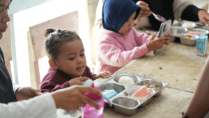 Program Makan Bergizi Gratis (MBG) yang diterima di Posyandu, Lombok Tengah, untuk anak balita, ibu hamil dan menyusui, pada Sabtu, 27/9/2025. | Dok BGN