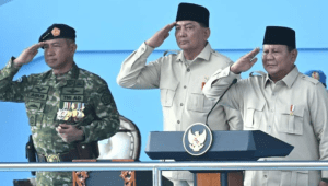 Presiden Prabowo Subianto bertindak sebagai inspektur upacara dalam Upacara Peringatan Hari Ulang Tahun (HUT) ke-80 Tentara Nasional Indonesia (TNI) yang digelar di Lapangan Silang Monumen Nasional (Monas), Jakarta, pada Minggu, 55/10/2025. | Dok BPMI Setpres/Kris
