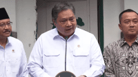 Menteri Koordinator Bidang Perekonomian Airlangga Hartarto pada jumpa pers di Jakarta, Jumat, 17/10/2025. | YouTube Sekretariat Presiden