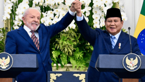 Presiden Republik Indonesia, Prabowo Subianto saat keterangan pers bersama Presiden Republik Federasi Brasil, Luiz Inácio Lula da Silva di Istana Merdeka, Jakarta, pada Kamis, 23 Oktober 2025. | Dok BPMI Setpres/Cahyo