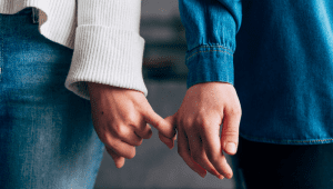 Ilustrasi Berhubungan | Ist