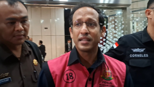 Eks Menteri Pendidikan, Kebudayaan, Riset, dan Teknologi (Mendikbudristek) Nadiem Makarim di Gedung Kejagung, Selasa, 14/10/2025 malam | Ist