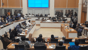 Suasana audiensi antara DPR RI, Himasal, KPI, dan Trans7, di Kompleks Parlemen, Senayan, Jakarta, Kamis, 16/10/2025 | Novia Suhari/Forum Keadilan