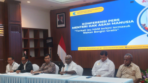 Menteri Hak Asasi Manusia (HAM) Natalius Pigai di Gedung Kementerian HAM, Jakarta, Rabu, 1/10/2025 | Muhammad Reza/Forum Keadilan