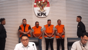 4 tersangka kasus suap dana hibah Jatim, di Gedung Merah Putih KPK, Jakarta, Kamis, 2/10/2025 | Muhammad Reza/Forum Keadilan