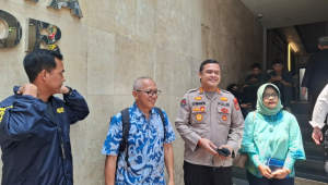 Pihak keluarga dan tim kuasa hukum melakukan pertemuan dengan penyidik kepolisian Polda Metro Jaya terkait kasus kematian Arya Daru Pangayunan (ADP), Senin, 6/10/2025 | Ist