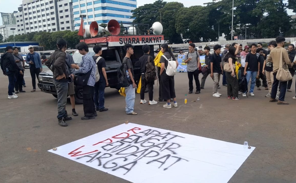 BEM UI Gelar Aksi ‘RDPW’ di Tengah Masa Reses DPR RI
