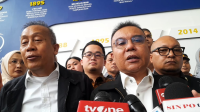 Wakil Ketua DPR RI Sufmi Dasco Ahmad bersama Wakil Ketua Komisi IX DPR RI Saan Mustofa di kawasan Industri Jababeka, Cikarang, Senin, 3/11/2025 | Novia Suhari/Forum Keadilan