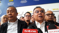 Wakil Ketua DPR RI Sufmi Dasco Ahmad bersama Wakil Ketua Komisi IX DPR RI Saan Mustofa di kawasan Industri Jababeka, Cikarang, Senin, 3/11/2025 | Novia Suhari/Forum Keadilan