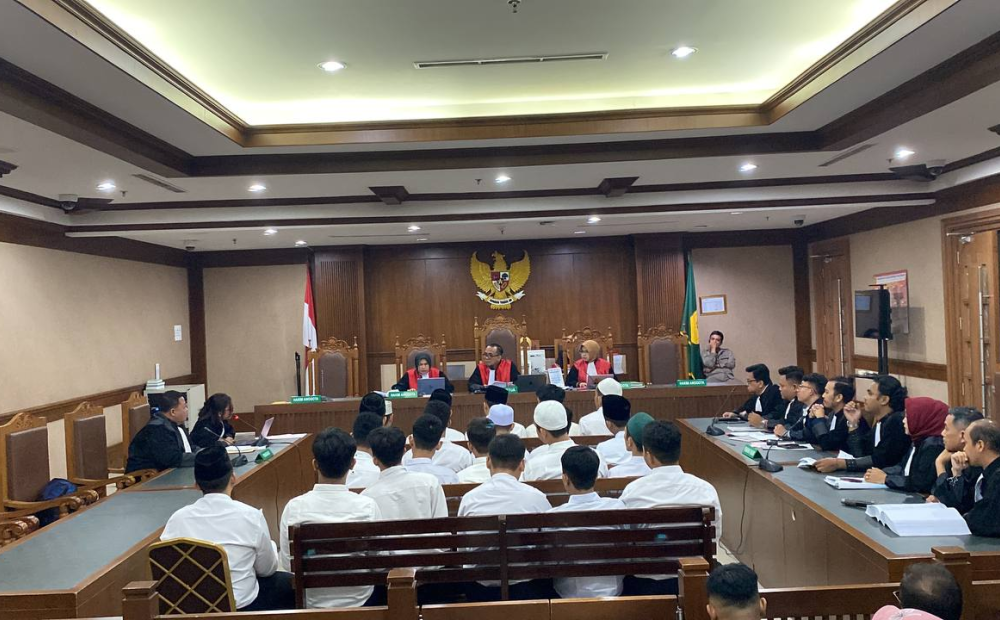 21 Tersangka Demonstrasi Ricuh Agustus Didakwa Serang Aparat Polisi