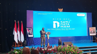 Menteri HAM Natalius Pigai saat memberikan sambutan di acara 'Kick Off Satu Data HAM' di Jakarta, Jumat, 21/11/2025 | Syahrul Baihaqi/Forum Keadilan