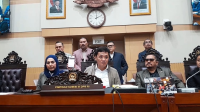 Ketua Komisi III DPR RI Habiburokhman bersama dengan jajaran anggota Komisi III, di Ruang Rapat Komisi III, Kompleks Parlemen, Senayan,Jakarta, Rabu, 19/11/2025 | Novia Suhari/Forum Keadilan