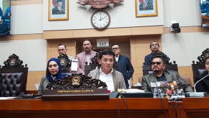 Ketua Komisi III DPR RI Habiburokhman bersama dengan jajaran anggota Komisi III, di Ruang Rapat Komisi III, Kompleks Parlemen, Senayan,Jakarta, Rabu, 19/11/2025 | Novia Suhari/Forum Keadilan