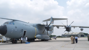 Presiden Prabowo Subianto menyerahkan pesawat A400M kepada Panglima TNI di Lanud Halim Perdanakusuma, Jakarta Timur, Senin, 3/11/2025. | YouTube Sektretariat Presiden