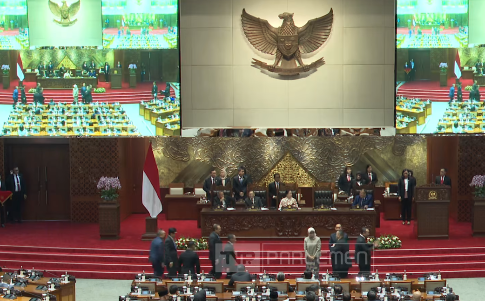 Resmi! DPR Sahkan RKUHAP Jadi UU