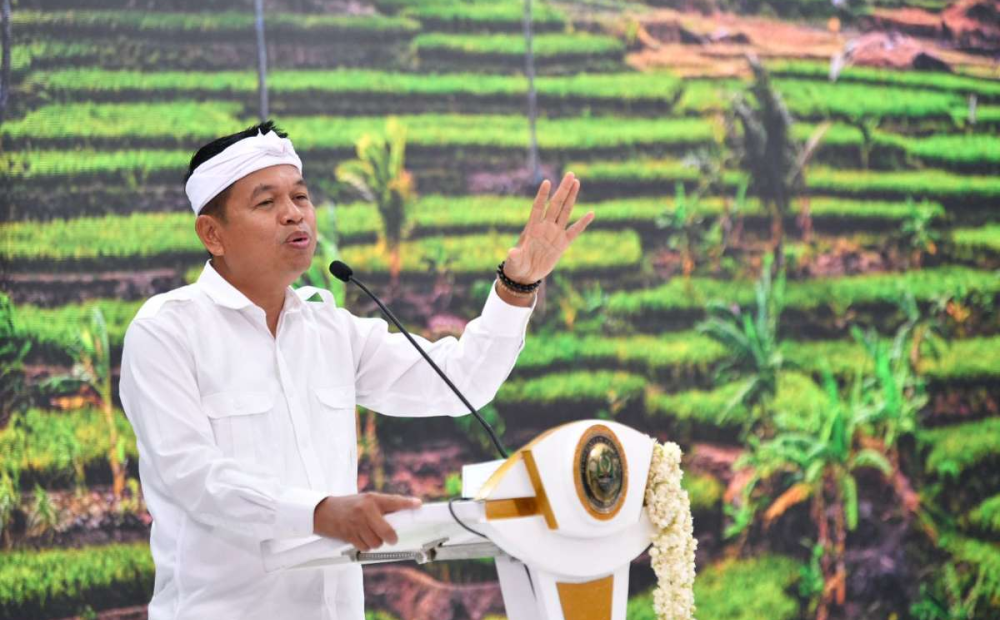 Dedi Mulyadi Teken Kerja Sama Kereta Kilat Pajajaran Jakarta-Bandung Hanya 1,5 Jam