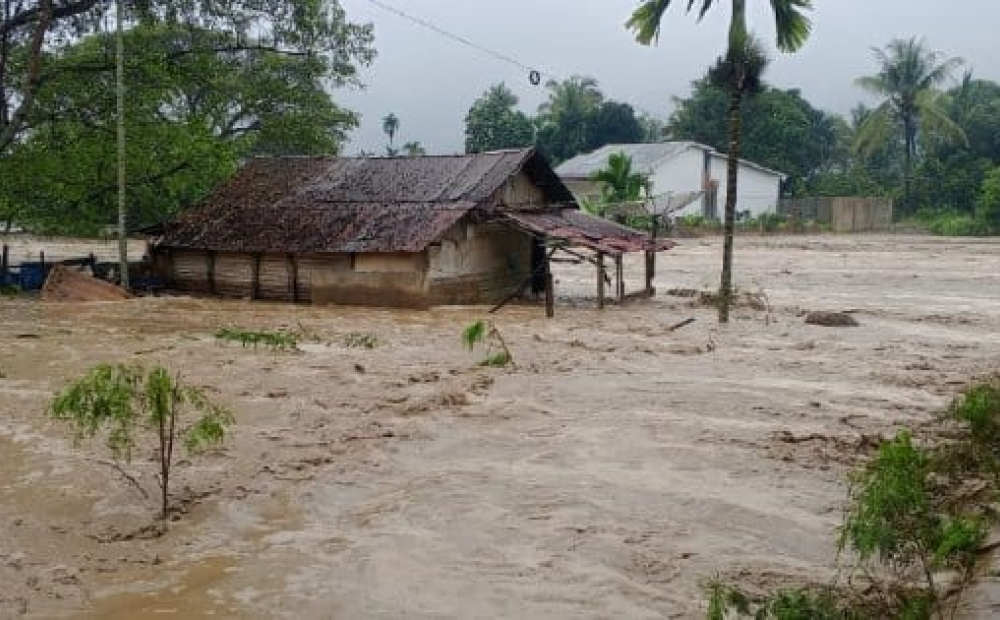 Aceh Darurat Banjir, Listrik Padam, Ribuan Warga Mengungsi