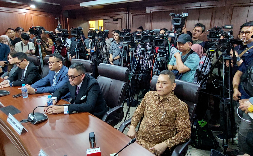 MKD Sebut Tak Langgar Etik, Adies Kadir dan Uya Kuya Langsung Aktif Lagi Jadi Anggota DPR RI