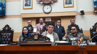 Ketua Komisi III DPR RI Habiburokhman bersama dengan jajaran anggota Komisi III, di Ruang Rapat Komisi III, Kompleks Parlemen, Senayan,Jakarta, Rabu, 19/11/2025 | Novia Suhari/Forum Keadilan