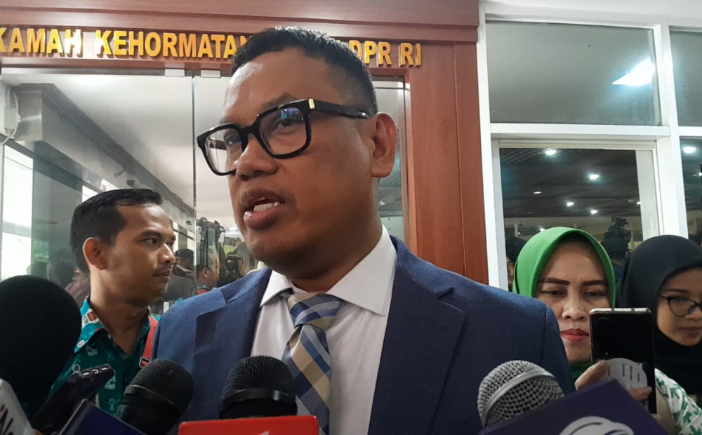 Diaktifkan Kembali Jadi Anggota DPR RI, Uya Kuya Hormati Keputusan MKD