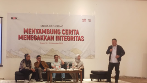 Plt Deputi Penindakan dan Eksekusi KPK Asep Guntur Rahayu dalam acara media gathering di Pancawati, Bogor, Selasa, 18/11/2025 | Muhammad Reza/Forum Keadilan