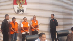 KPK Gelar Konferensi Pers Kasus Gubernur Riau di Gedung KPK, Jakarta Selatan, Rabu, 5/11/2025 | Muhammad Reza/Forum Keadilan