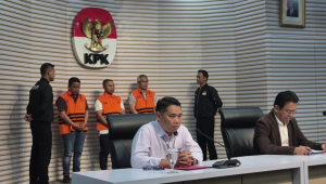 KPK Gelar Konferensi Pers Kasus Gubernur Riau di Gedung KPK, Jakarta Selatan, Rabu, 5/11/2025 | Muhammad Reza/Forum Keadilan