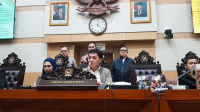 Ketua Komisi III DPR RI Habiburokhman bersama dengan jajaran anggota Komisi III, di Ruang Rapat Komisi III, Kompleks Parlemen, Senayan,Jakarta, Rabu, 19/11/2025 | Novia Suhari/Forum Keadilan