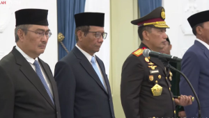 Presiden Prabowo Subianto melantik Komisi Percepatan Reformasi Polri di Istana Kepresidenan, Jakarta, Jumat, 7/11/2025 | YouTube Sekretariat Presiden