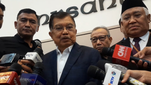 Wakil Presiden ke-10 dan 12 RI Jusuf Kalla (JK) di Kompleks Parlemen, Senayan, Jakarta, Senin,10/11/2025 | Novia Suhari/Forum Keadilan