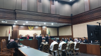 5 tersangka kasus korupsi PDNS di sidang pembacaan dakwaan di Pengadilan Tipikor Jakarta, Senin, 10/11/2025 | Syahrul Baihaqi/Forum Keadilan