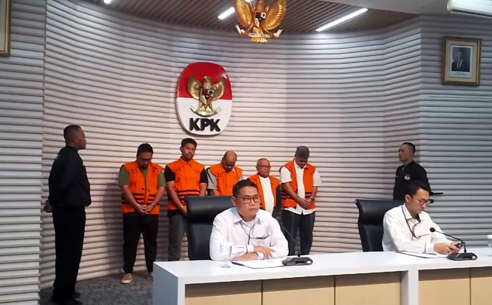 KPK Tahan Lima Tersangka Baru Kasus Korupsi Dana PEN Situbondo Senilai Rp4,21 Miliar
