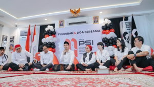 Ketua Umum (Ketum) Partai Solidaritas Indonesia (PSI) Kaesang Pangarep memberikan sambutan dalam acara Syukuran Hari Ulang Tahun (HUT) ke-11 PSI di Kantor Dewan Pimpinan Pusat (DPP) PSI, Jakarta, Minggu, 16/11/2025 malam | Instagram @ketumpsi