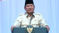 Presiden Prabowo Subianto saat peluncuran program penyediaan interactive flat panel (IFP) atau smartboard di SMPN 4 Bekasi, Jawa Barat, Senin, 17/11/2025 | YouTube Sekretariat Presiden