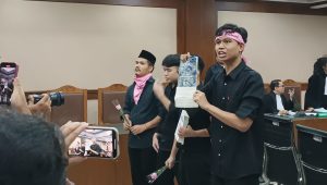 Delpedro Cs di sidang pembacaan surat dakwaan di Pengadilan Negeri Jakarta Pusat, Selasa, 16/12/2025 | Syahrul Baihaqi/Forum Keadilan