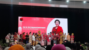 Ketua Umum PDI Perjuangan Megawati Soekarnoputri acara peringatan Hari Ibu yang digelar dengan tema ‘Merawat Pertiwi: Perempuan Tangguh, Pertiwi Utuh’ di Jakarta Selatan, Kamis, 18/12/2025 | Novia Suhari/Forum Keadilan