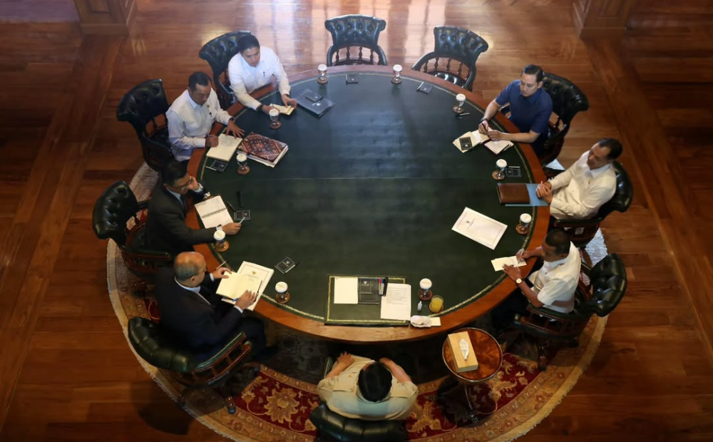 Prabowo Gelar Ratas, Bahas Pemulihan Usai Bencana hingga Kampung Haji