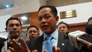 Menteri Lingkungan Hidup (LH) Hanif Faisol, di Kompleks Parlemen, Senayan, Jakarta, Rabu, 3/12/2025 | Novia Suhari/Forum Keadilan