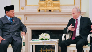 Presiden Federasi Rusia Vladimir Putin menyampaikan komitmen untuk memperkuat hubungan bilateral dengan Indonesia saat bertemu Presiden Prabowo Subianto dalam kunjungan kerja ke Istana Kremlin, Moskow, Rabu 10 Desember 2025. | Dok BPMI Setpres/Laily Rachev