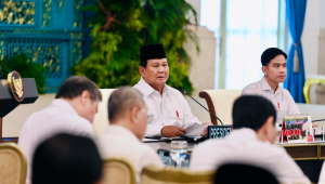 Presiden Prabowo Subianto memimpin Sidang Kabinet Paripurna (SKP) yang digelar di Istana Negara, Jakarta, pada Senin, 15 Desember 2025. | Dok BPMI Setpres/Laily Rachev