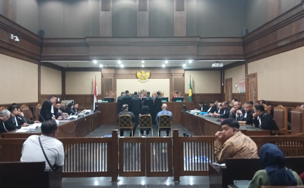 Nadiem Makarim Tetap Paksakan Laptop Chromebook Bermasalah di Sekolah 3T