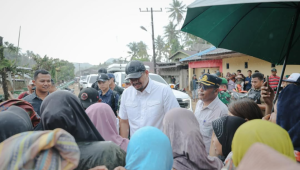 Gubernur Sumatra Utara (Sumut) Bobby Nasition ketika menghadiri Perayaan Natal Oikumene bersama masyarakat korban banjir dan longsor di pengungsian Kelurahan Tukka, Kecamatan Tukka, Kabupaten Tapanuli Tengah, Jumat, 26/12/2025 | Instagram @bobbynst