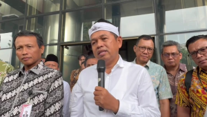 Gubernur Jawa Barat (Jabar) Dedi Mulyadi atau KDM di Gedung Merah Putih Komisi Pemberantasan Korupsi (KPK), Jakarta, Kamis, 11/12/2025 | Muhammad Reza/Forum Keadilan